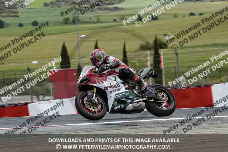 cadwell no limits trackday;cadwell park;cadwell park photographs;cadwell trackday photographs;enduro digital images;event digital images;eventdigitalimages;navarra;no limits trackdays;peter wileman photography;racing digital images;trackday digital images;trackday photos